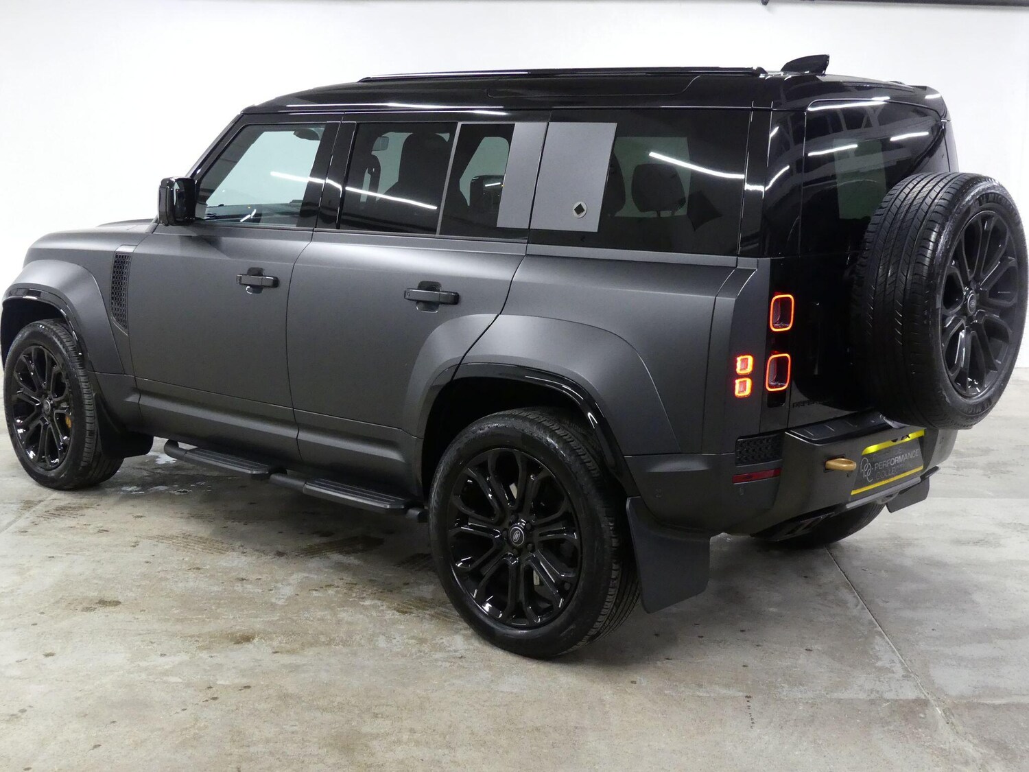 Used Land Rover Defender 110 for sale - 77908503: Photo 7