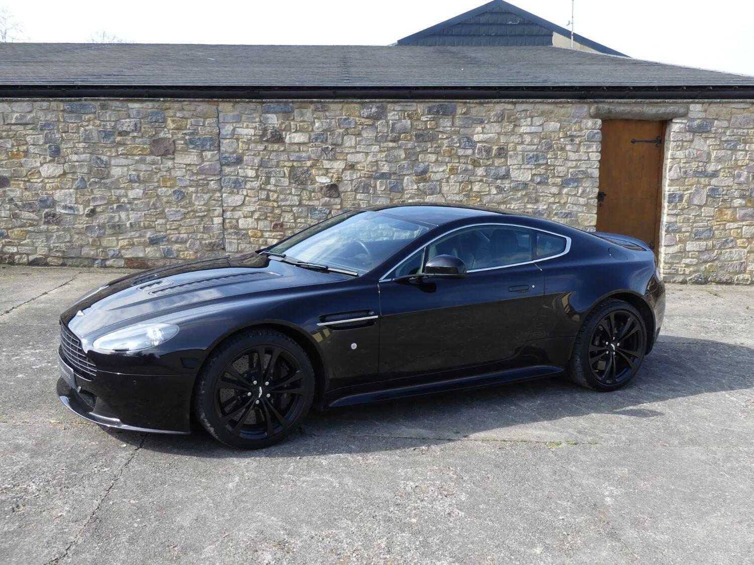 Used Aston Martin Vantage 2013 for sale - 76762809: Photo 12