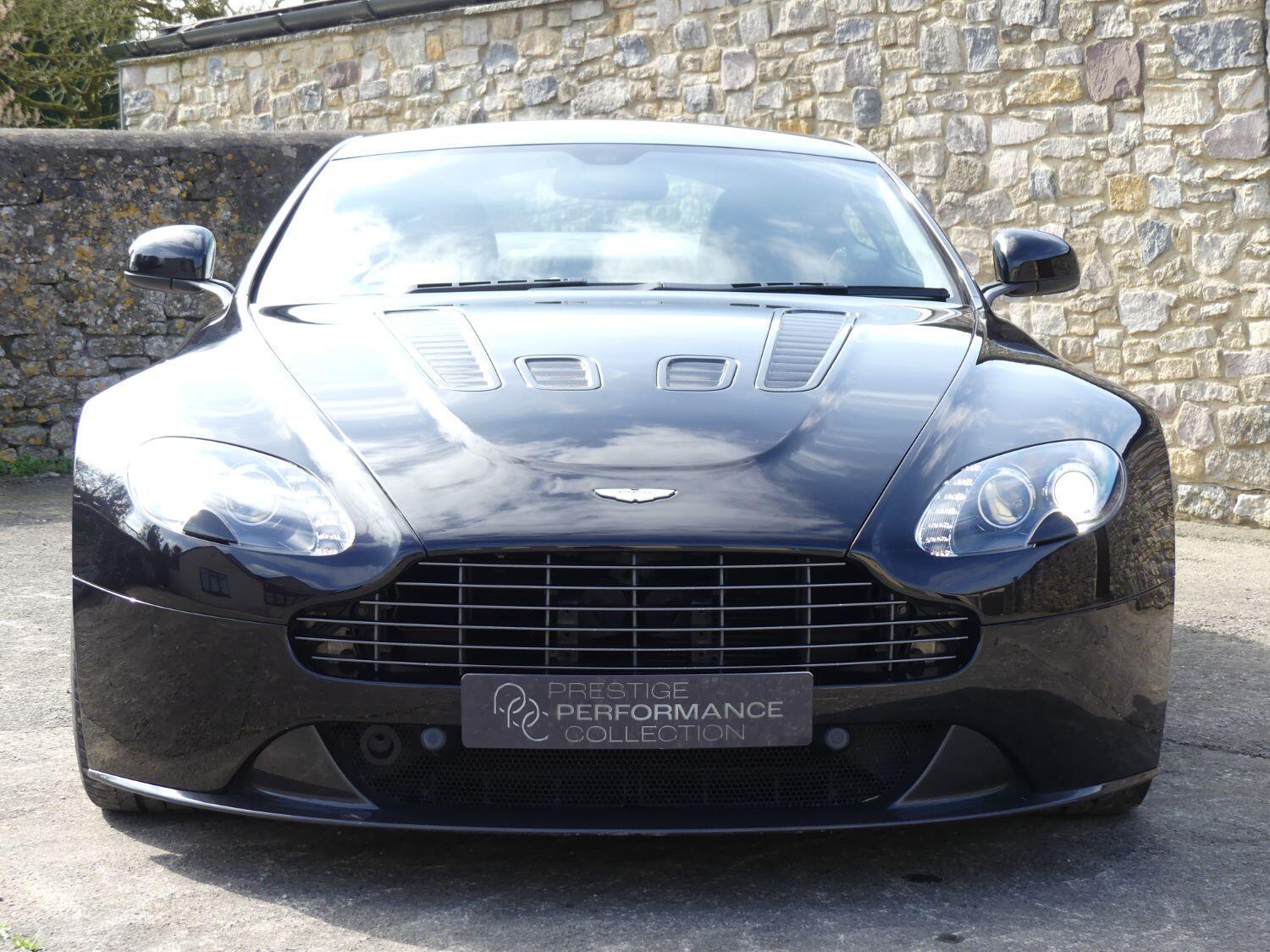 Used Aston Martin Vantage 2013 for sale - 76762809: Photo 16
