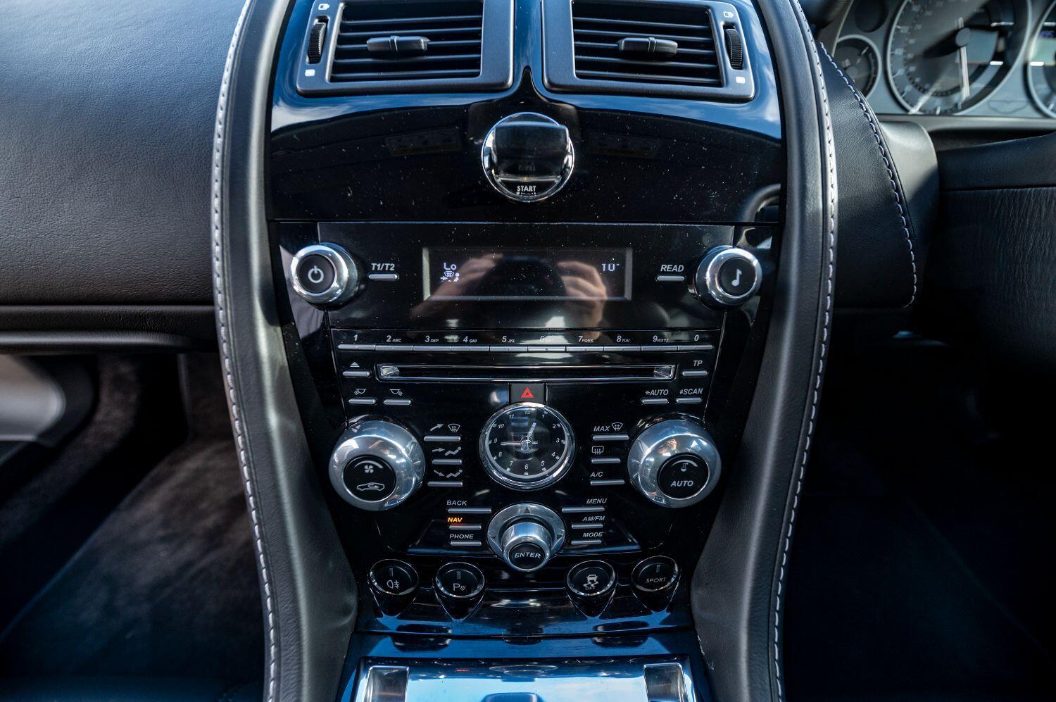 Used Aston Martin Vantage 2013 for sale - 76762809: Photo 25