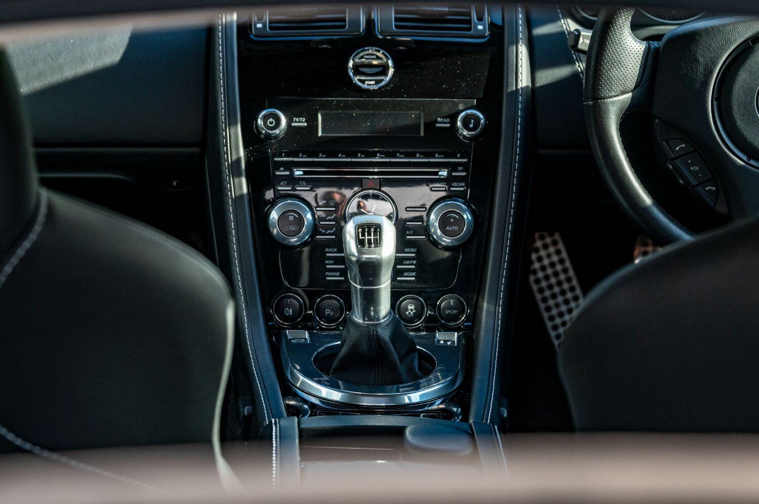 Used Aston Martin Vantage 2013 for sale - 76762809: Photo 26