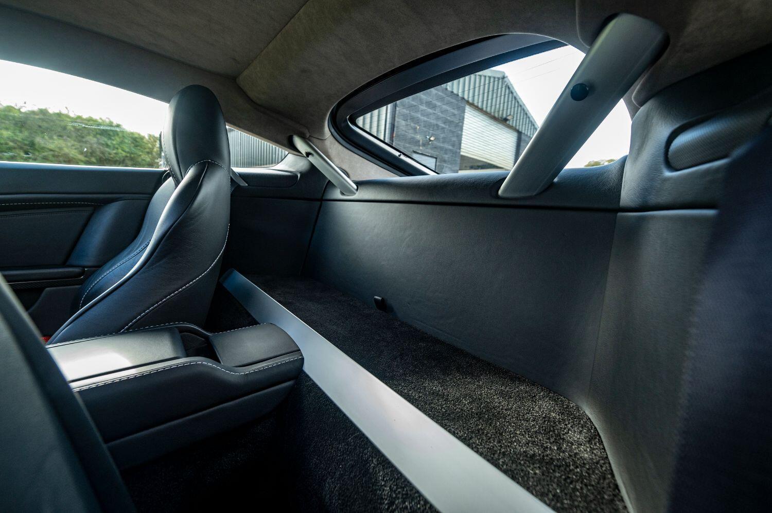 Used Aston Martin Vantage 2013 for sale - 76762809: Photo 31