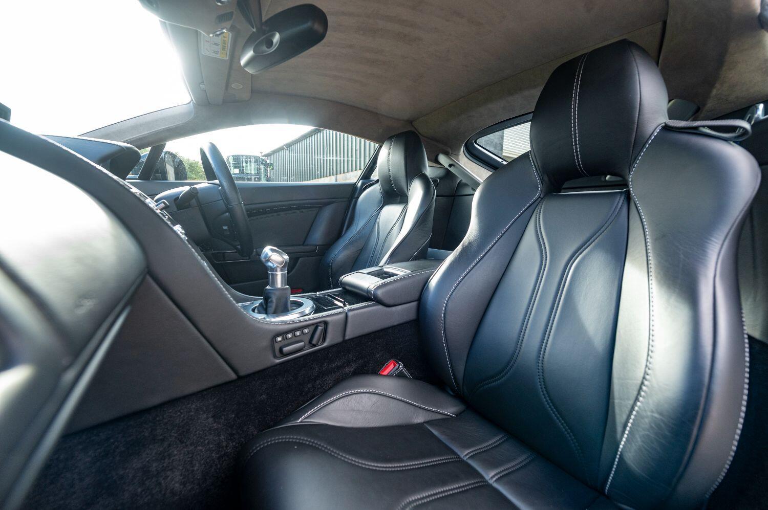 Used Aston Martin Vantage 2013 for sale - 76762809: Photo 32