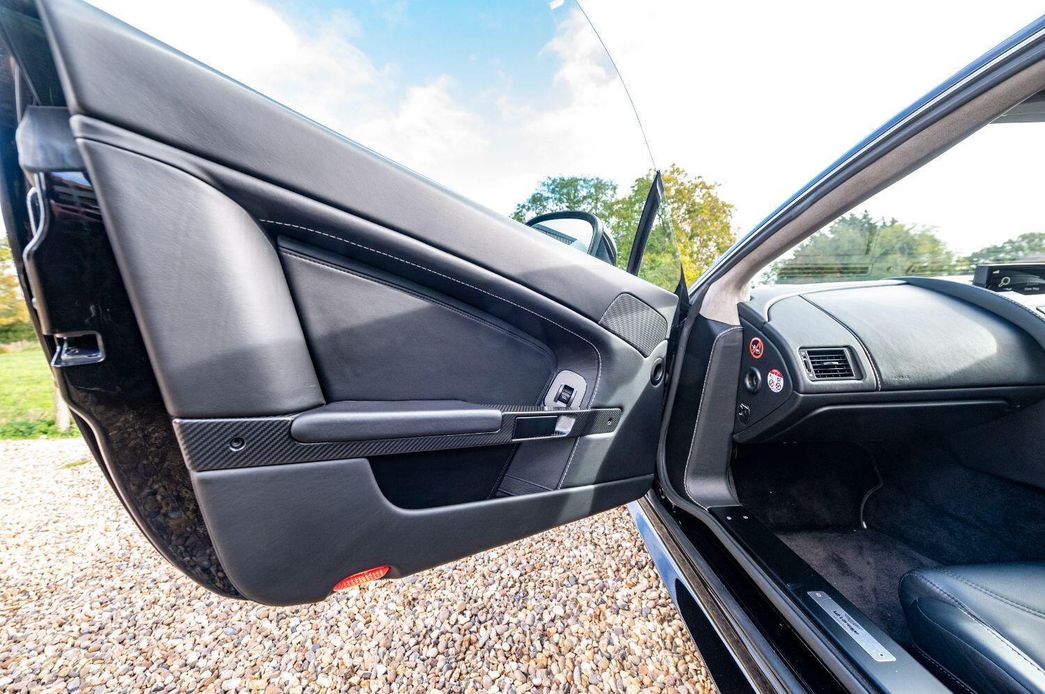 Used Aston Martin Vantage 2013 for sale - 76762809: Photo 33