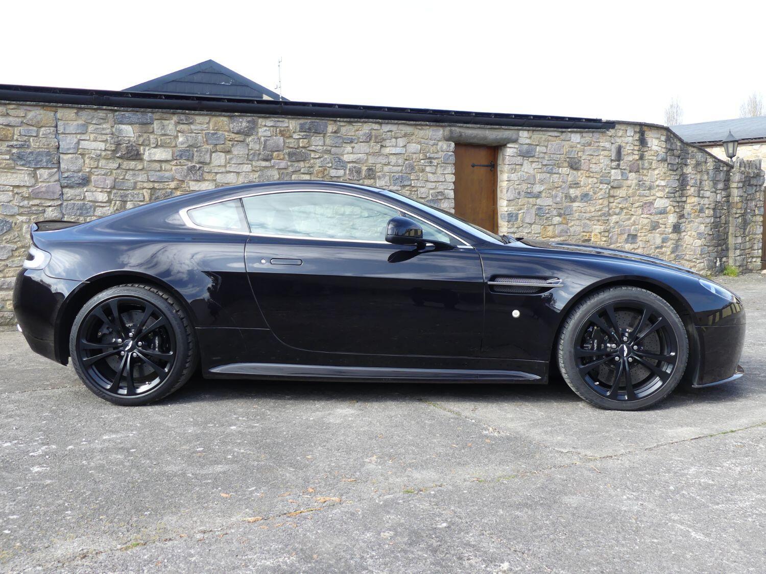 Used Aston Martin Vantage 2013 for sale - 76762809: Photo 4