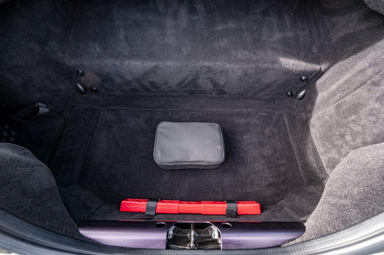 Used Aston Martin Vantage 2013 for sale - 76762809: Photo 41