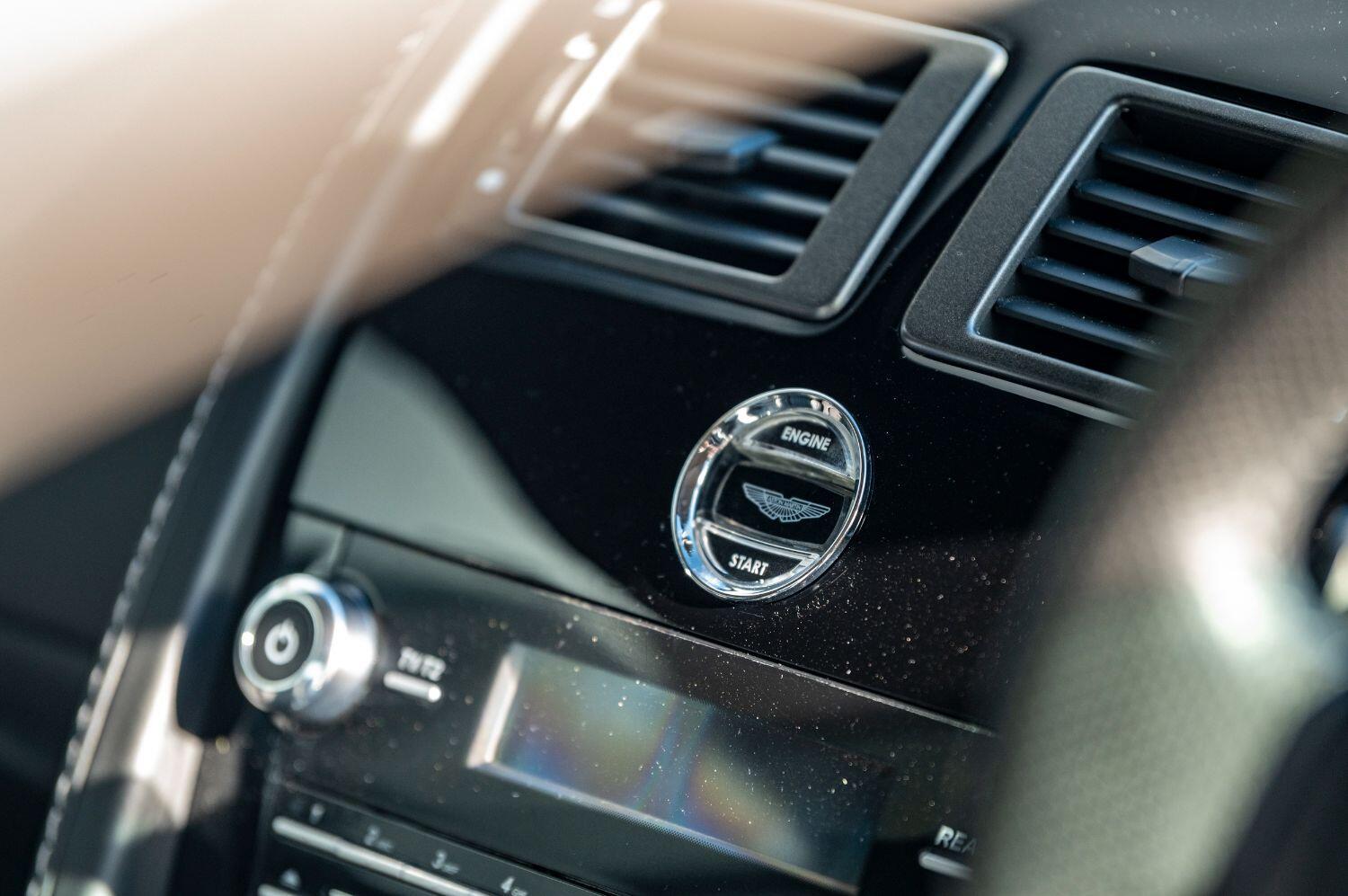 Used Aston Martin Vantage 2013 for sale - 76762809: Photo 42