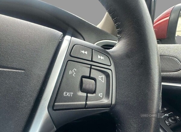 Used Volvo V40 2017 for sale - 76372146: Photo 10