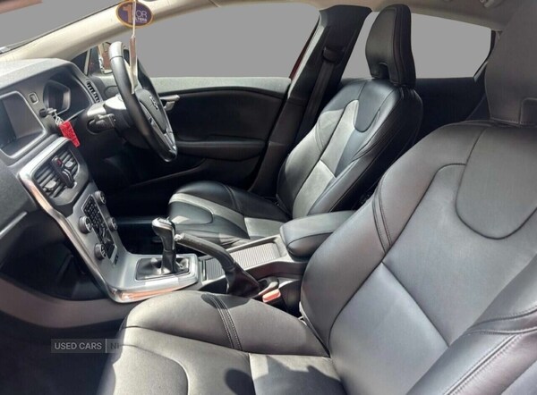 Used Volvo V40 2017 for sale - 76372146: Photo 12