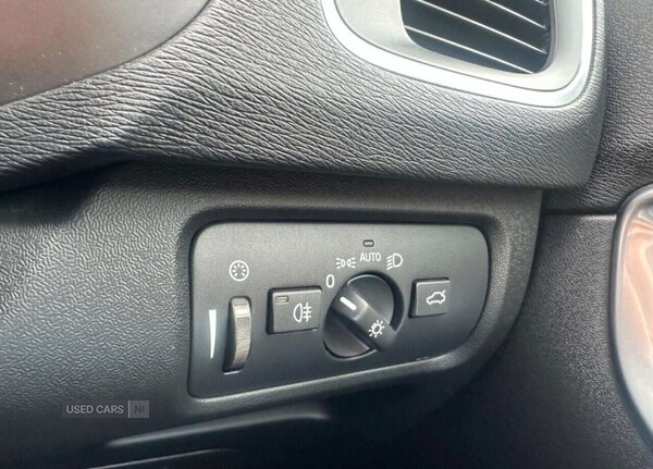 Used Volvo V40 2017 for sale - 76372146: Photo 21