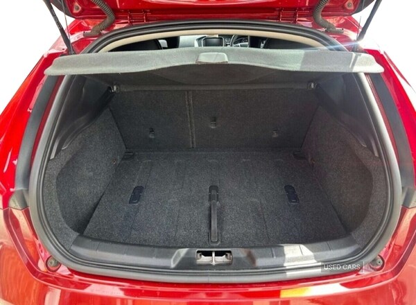 Used Volvo V40 2017 for sale - 76372146: Photo 4