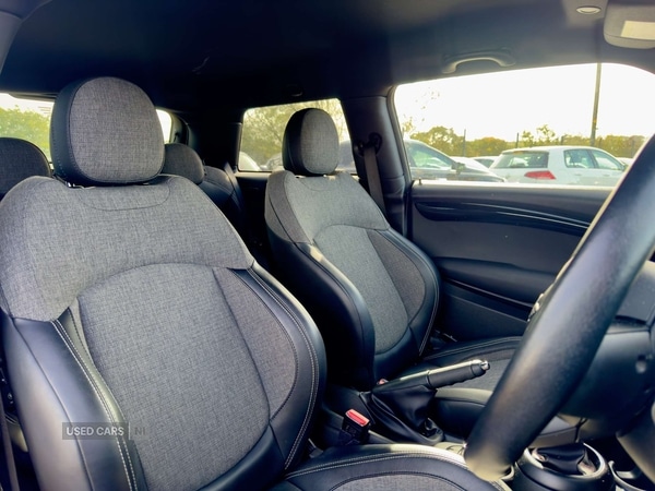 Used MINI Hatch 2018 for sale - 76850810: Photo 24