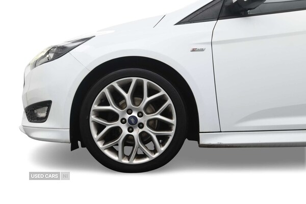 Used Ford Focus 2017 for sale - 76271284: Photo 2