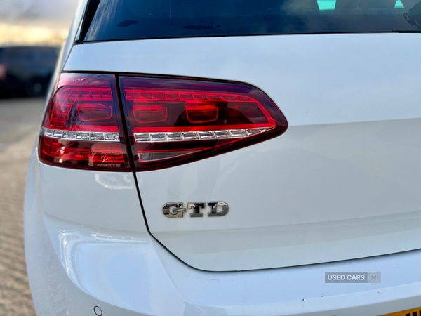 Used Volkswagen Golf 2014 for sale - 76850800: Photo 19