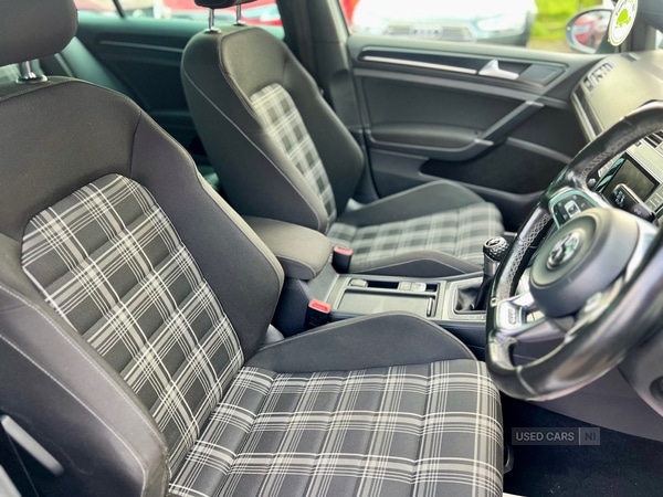 Used Volkswagen Golf 2014 for sale - 76850800: Photo 28