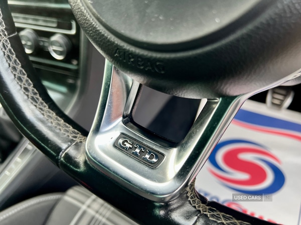 Used Volkswagen Golf 2014 for sale - 76850800: Photo 33