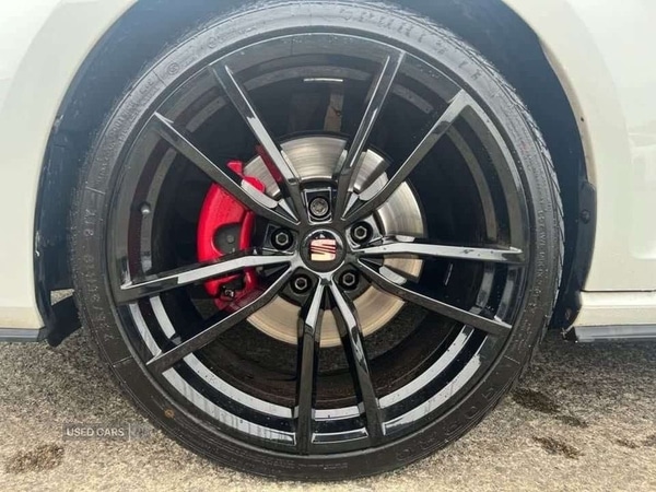 Used Volkswagen Golf 2014 for sale - 76850800: Photo 8