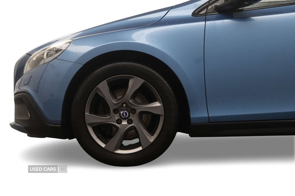 Used Volvo V40 2016 for sale - 76574044: Photo 2