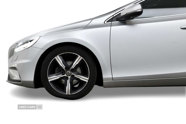 Used Volvo V40 2017 for sale - 78186037: Photo 3