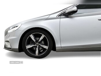 Used Volvo V40 2017 for sale - 78186037: Photo