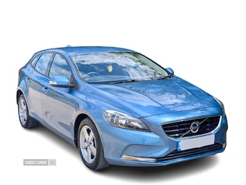 Used Volvo V40 2015 for sale - 75540839: Photo