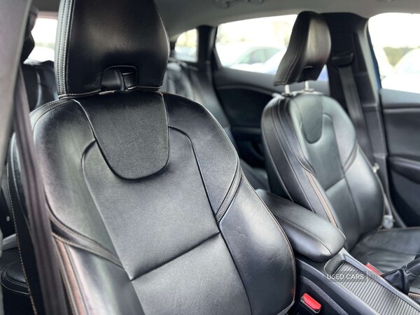 Used Volvo V40 2016 for sale - 76850725: Photo 37