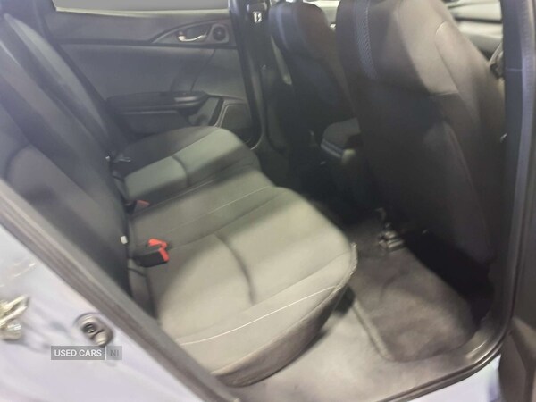 Used Honda Civic 2018 for sale - 76271036: Photo 17