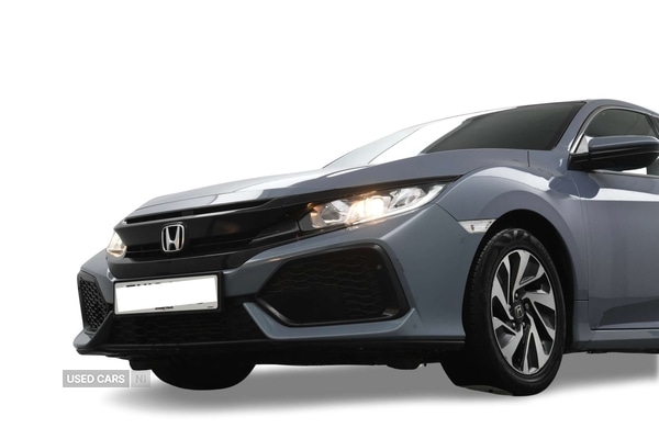 Used Honda Civic 2018 for sale - 76271036: Photo 2