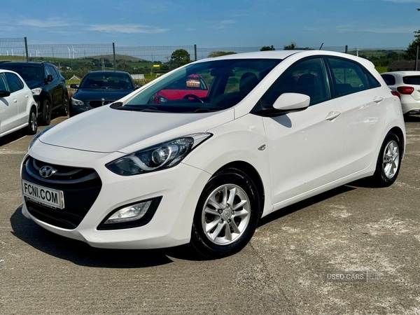 Used Hyundai i30 2015 for sale - 76585673: Photo 2