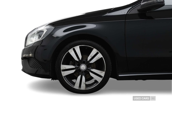 Used Mercedes-Benz A-Class 2015 for sale - 77387939: Photo 2