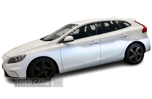 Used Volvo V40 2016 for sale - 77684881: Photo 2