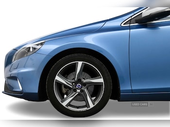 Used Volvo V40 2016 for sale - 78536301: Photo