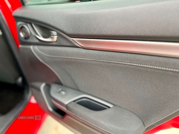 Used Honda Civic 2019 for sale - 76899804: Photo 46