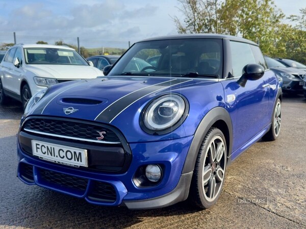 Used MINI Hatch 2018 for sale - 76179940: Photo 1
