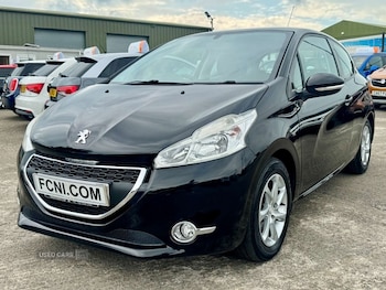 Used Peugeot 208 2014 for sale - 75553419: Photo