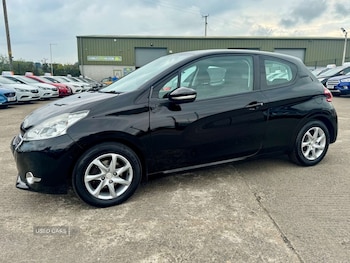 Used Peugeot 208 2014 for sale - 75553419: Photo