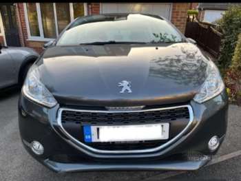 Used Peugeot 208 2015 for sale - 74600308: Photo