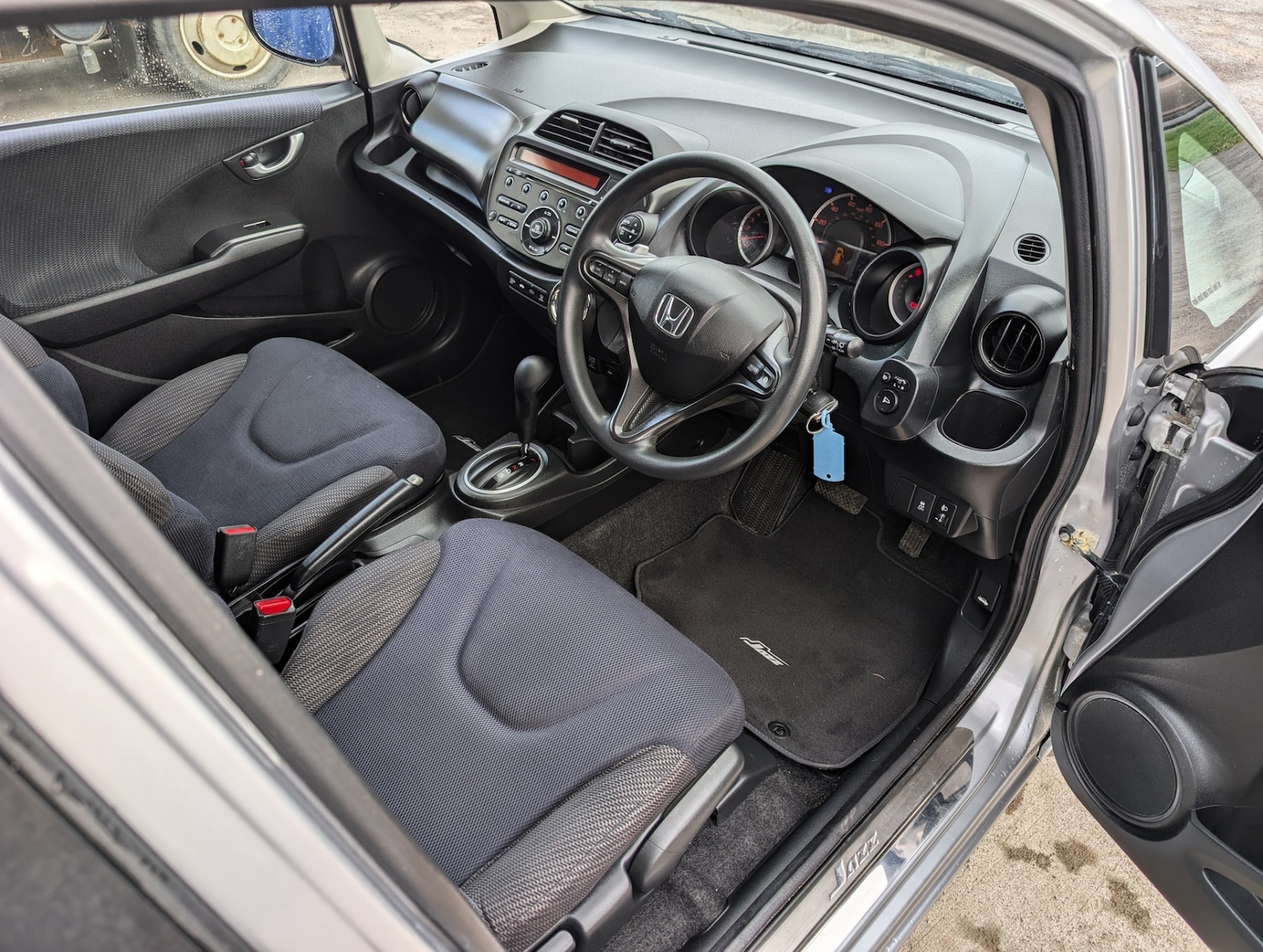 Used Honda Jazz 2011 for sale - 77963737: Photo 6