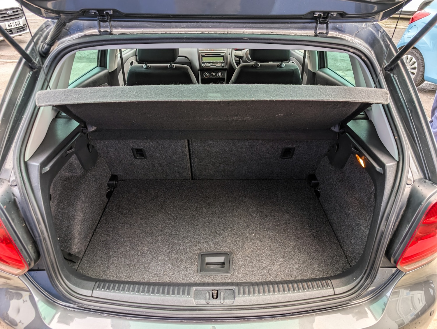 Used Volkswagen Polo 2011 for sale - 77963766: Photo 8