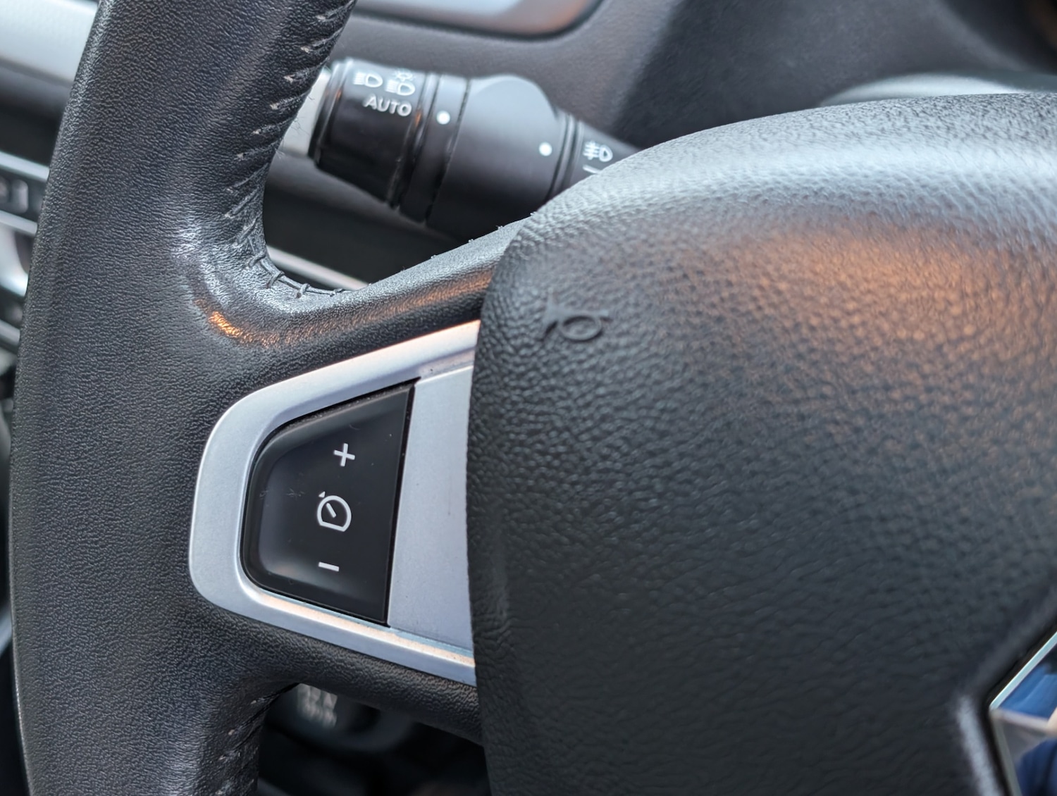 Used Renault Megane 2019 for sale - 77963779: Photo 14