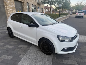 Used Volkswagen Polo 2017 for sale - 79395441: Photo