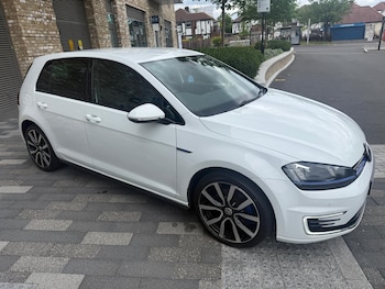 Used Volkswagen Golf 2016 for sale - 78474900: Photo