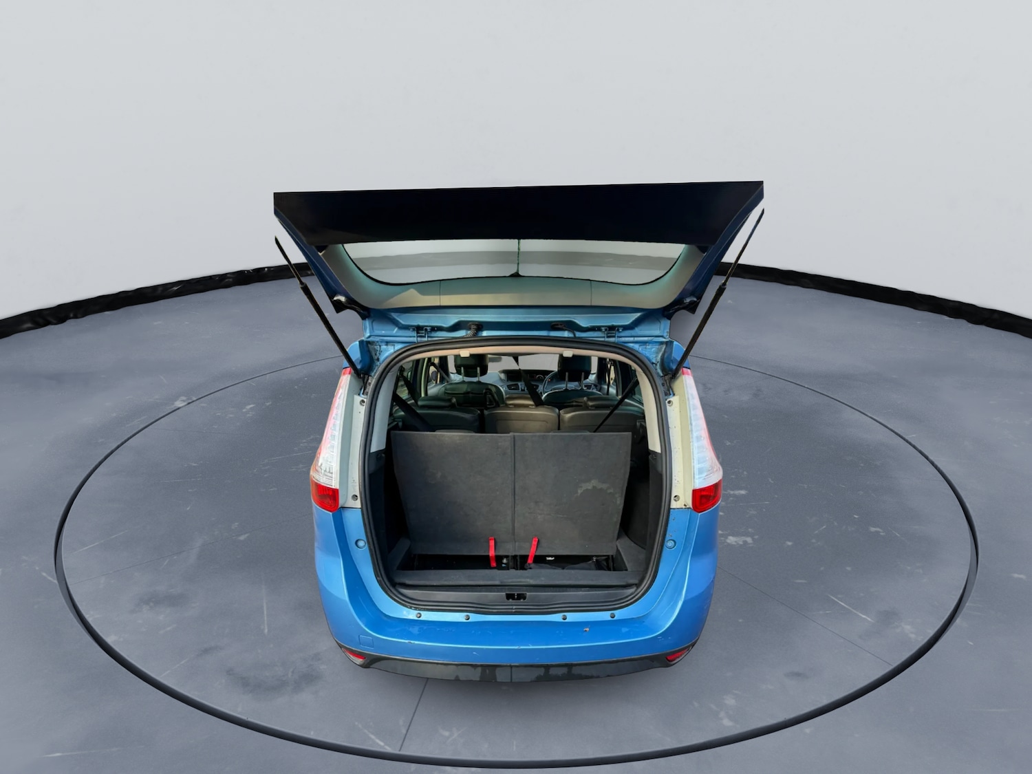 Used Renault Grand Scenic 2015 for sale - 77268178: Photo 10