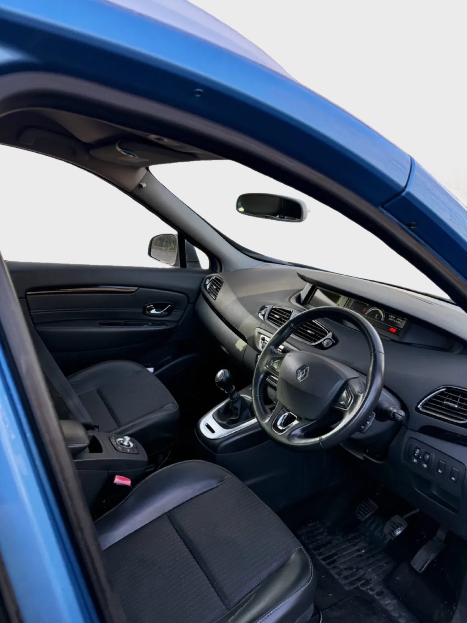 Used Renault Grand Scenic 2015 for sale - 77268178: Photo 14