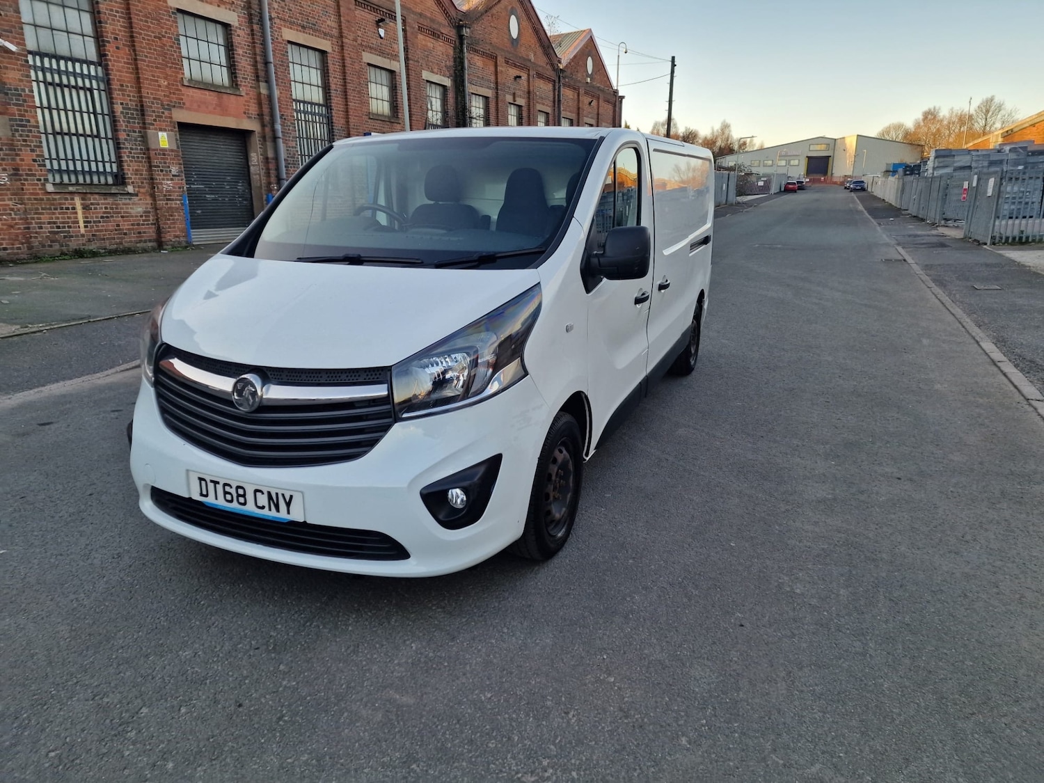 Used Vauxhall Vivaro 2018 for sale - 77266535: Photo 4