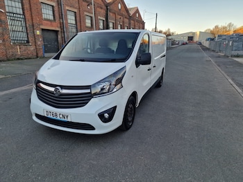 Used Vauxhall Vivaro 2018 for sale - 77266535: Photo