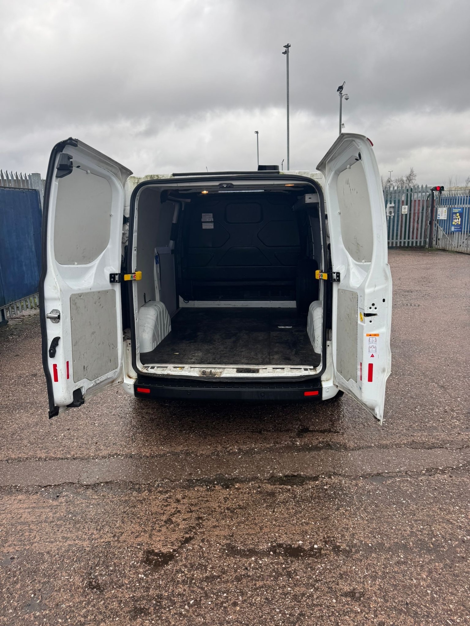 Used Ford Transit Custom 2019 for sale - 77300240: Photo 9