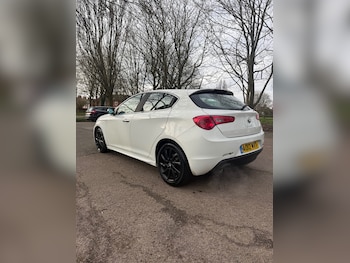 Used Alfa Romeo Giulietta 2012 for sale - 77581430: Photo