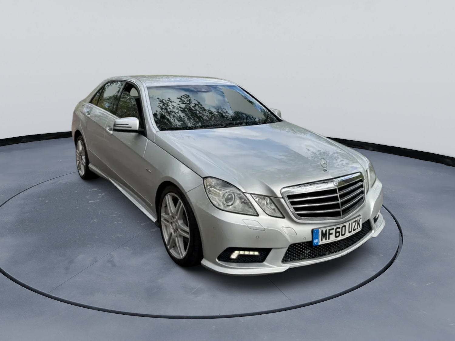 Used Mercedes-Benz E Class 2010 for sale - 78220555: Photo 2