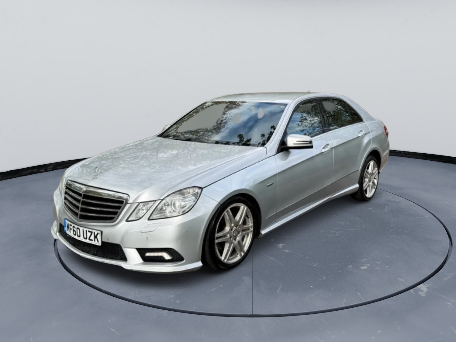 Used Mercedes-Benz E Class 2010 for sale - 78220555: Photo 4